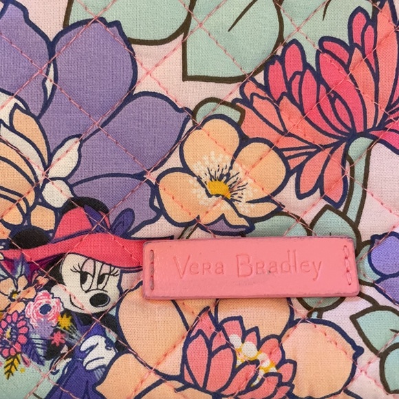 Disney Vera Bradley crossbody Bag - Picture 2 of 6